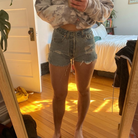 Vintage Levi Denim Shorts - Picture 8 of 8